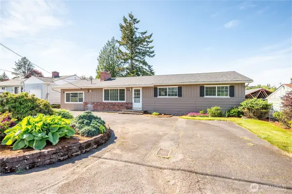 933 S Nevada Drive, Longview, WA 98632