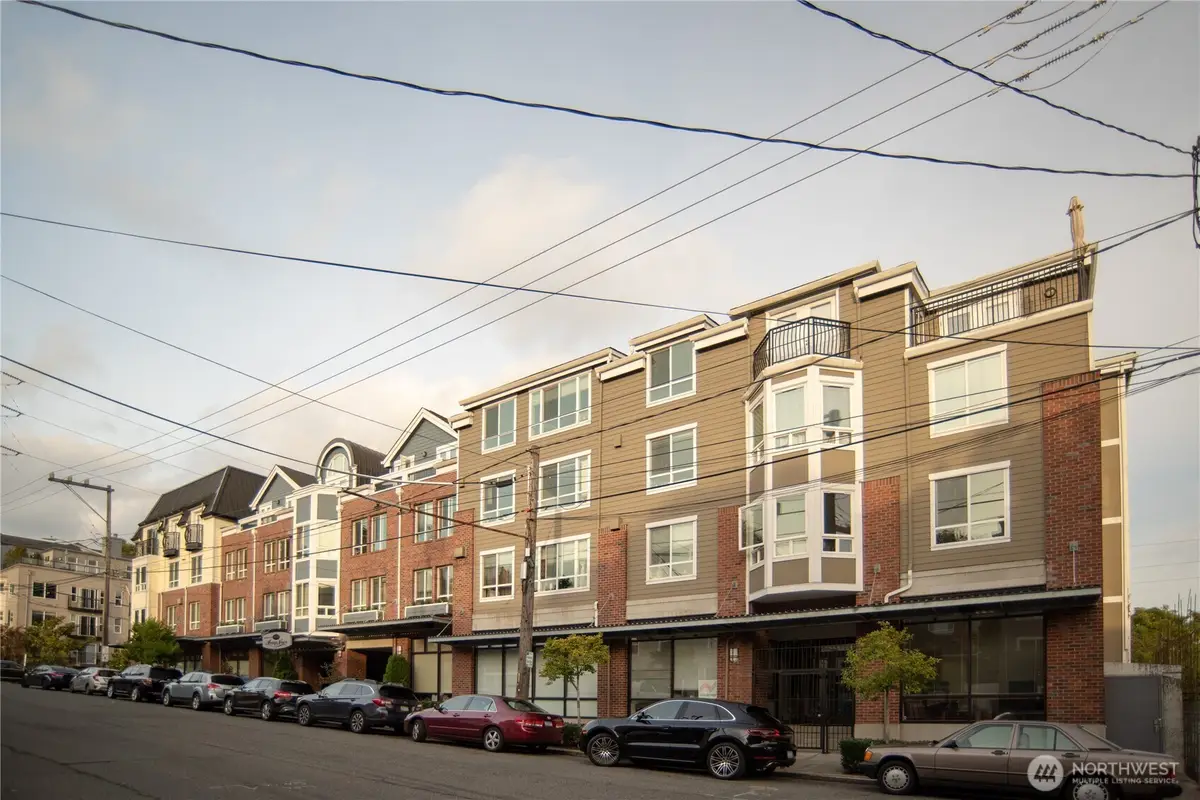 812 5th Avenue N #102, Seattle, WA 98109 - #1