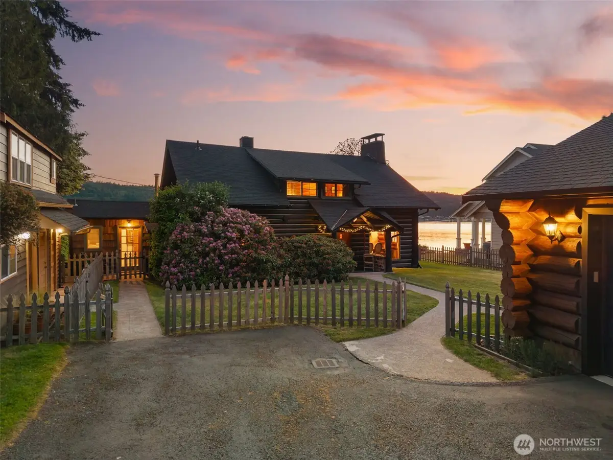 4617 Erlands Point Road Nw, Bremerton, WA 98312 - #1