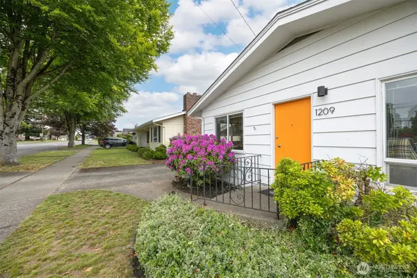 1209 Grover Street, Lynden, WA 98264