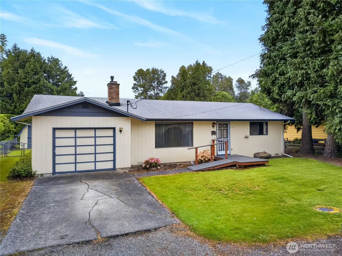 113 N Hawthorne Street, Burlington, WA 98233 - #1