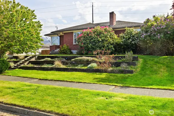 126 W 14th Street, Port Angeles, WA 98362