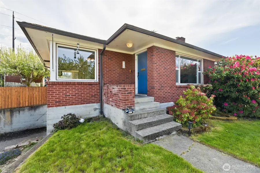 126 W 14th Street, Port Angeles, WA 98362 - #2