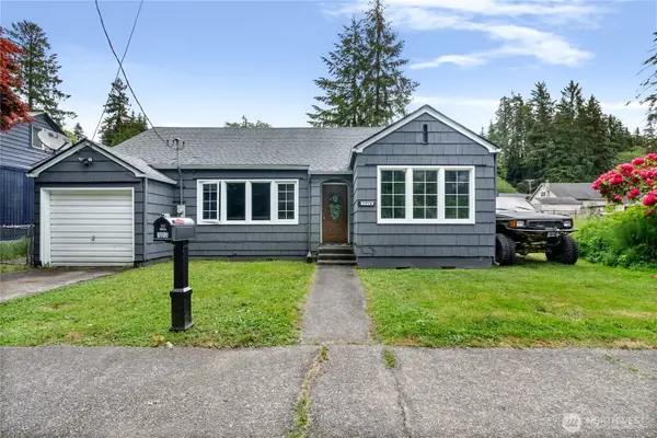 1716 Young Street, Aberdeen, WA 98520
