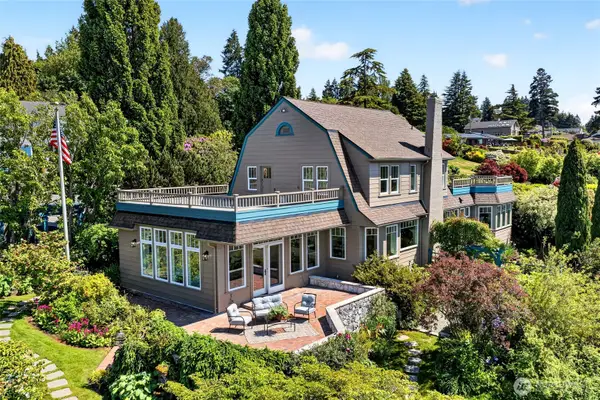 2730 92nd Avenue Ct W, University Place, WA 98466