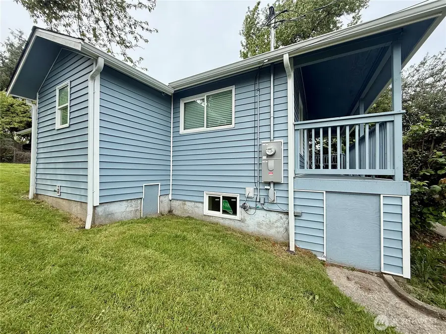 11049 18th Avenue Sw, Seattle, WA 98146 - #2