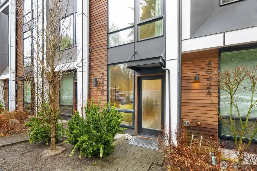 8042 35th Avenue Ne #B, Seattle, WA 98115 - #3