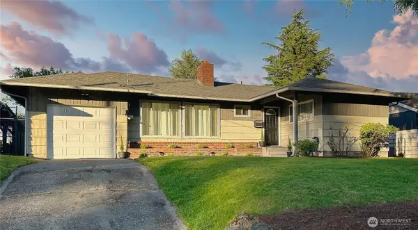 10746 63rd Avenue S, Seattle, WA 98178