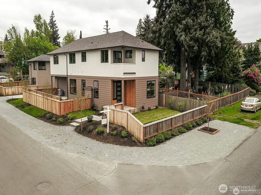 10202 44th Avenue Sw, Seattle, WA 98146 - #2
