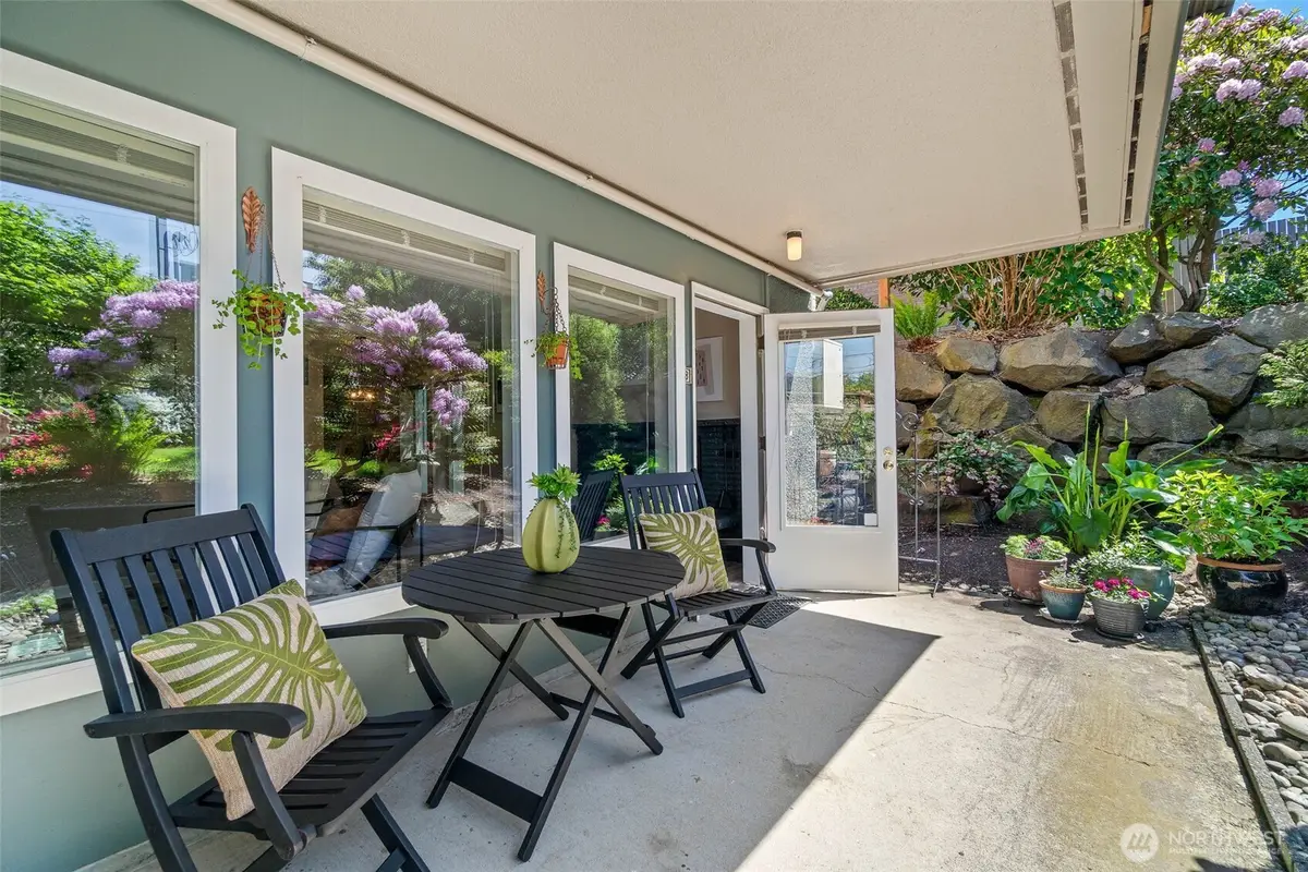 75 E Lynn Street #B, Seattle, WA 98102 - #1