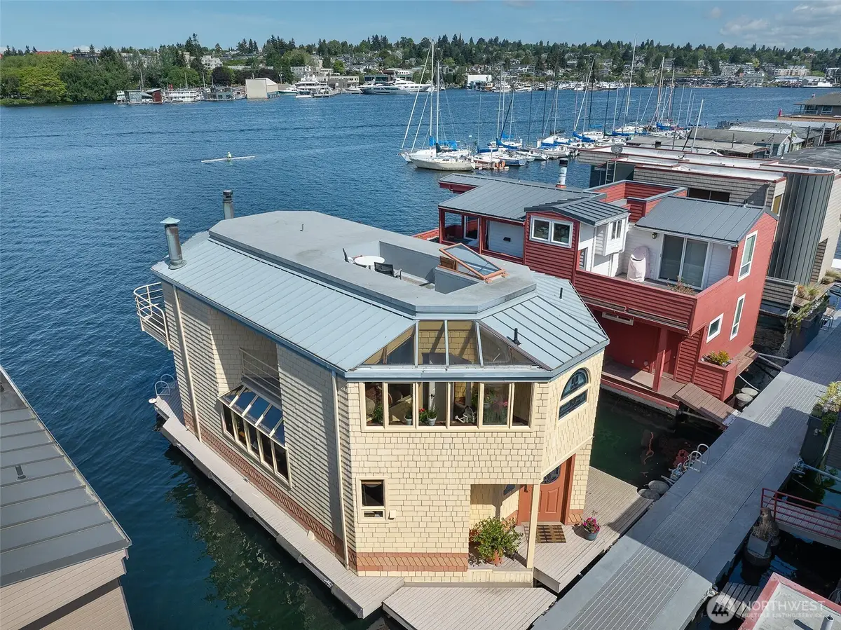 10 E Roanoke Street #8, Seattle, WA 98102 - #1