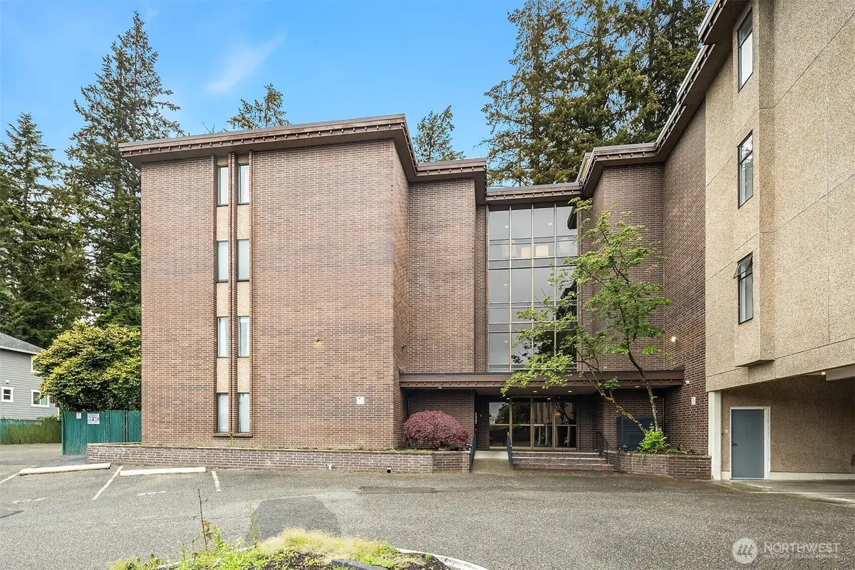 5915 Highway Place #201, Everett, WA 98203 - #1