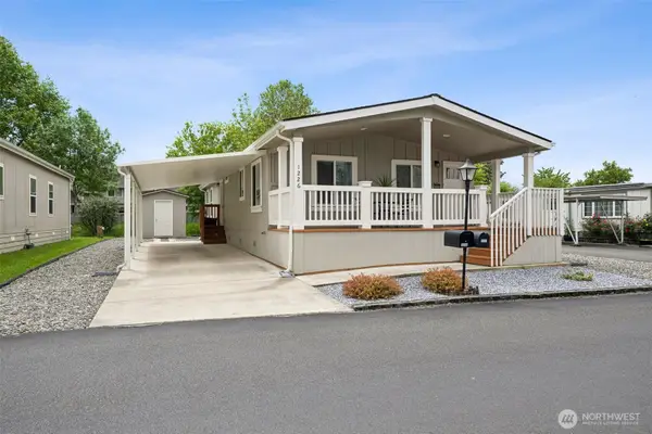 1226 Maple Drive, Enumclaw, WA 98022
