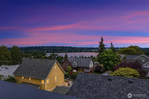 516 N 61st Street #B, Seattle, WA 98103