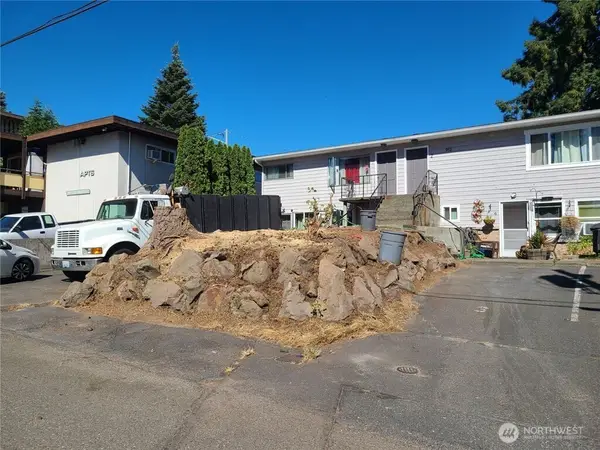912 Glennwood Avenue Ne, Renton, WA 98056