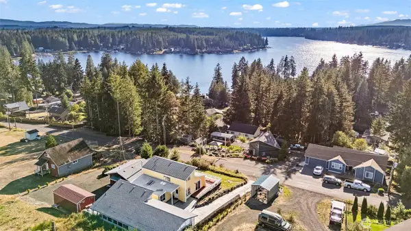 220 Olympic Drive, Grapeview, WA 98546