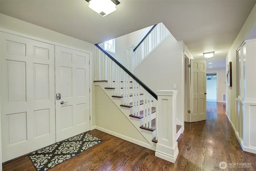 225 131st Avenue Ne, Bellevue, WA 98005 - #2