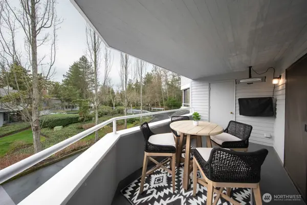 1226 6th Avenue S #A102, Edmonds, WA 98020