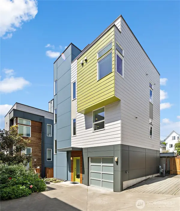 705 18th Avenue S #B, Seattle, WA 98144