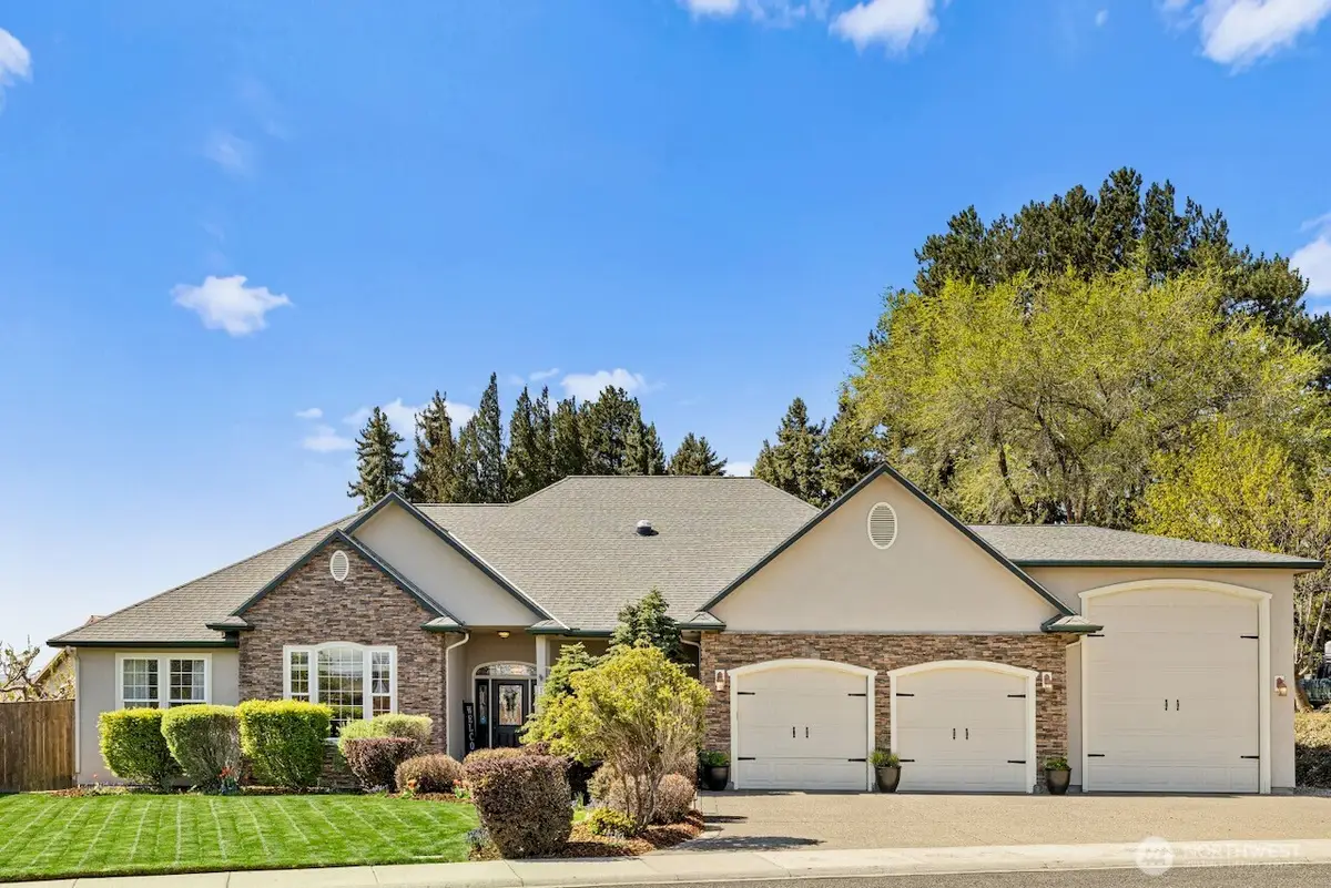 1203 N Canterbury Drive, Ellensburg, WA 98926 - #1