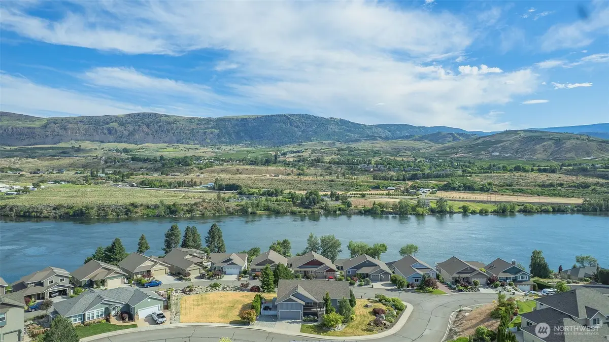 2840 Akamai Way, East Wenatchee, WA 98801 - #1