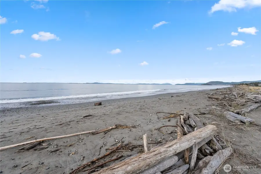 4689 Surfcrest Drive, Oak Harbor, WA 98277 - #3