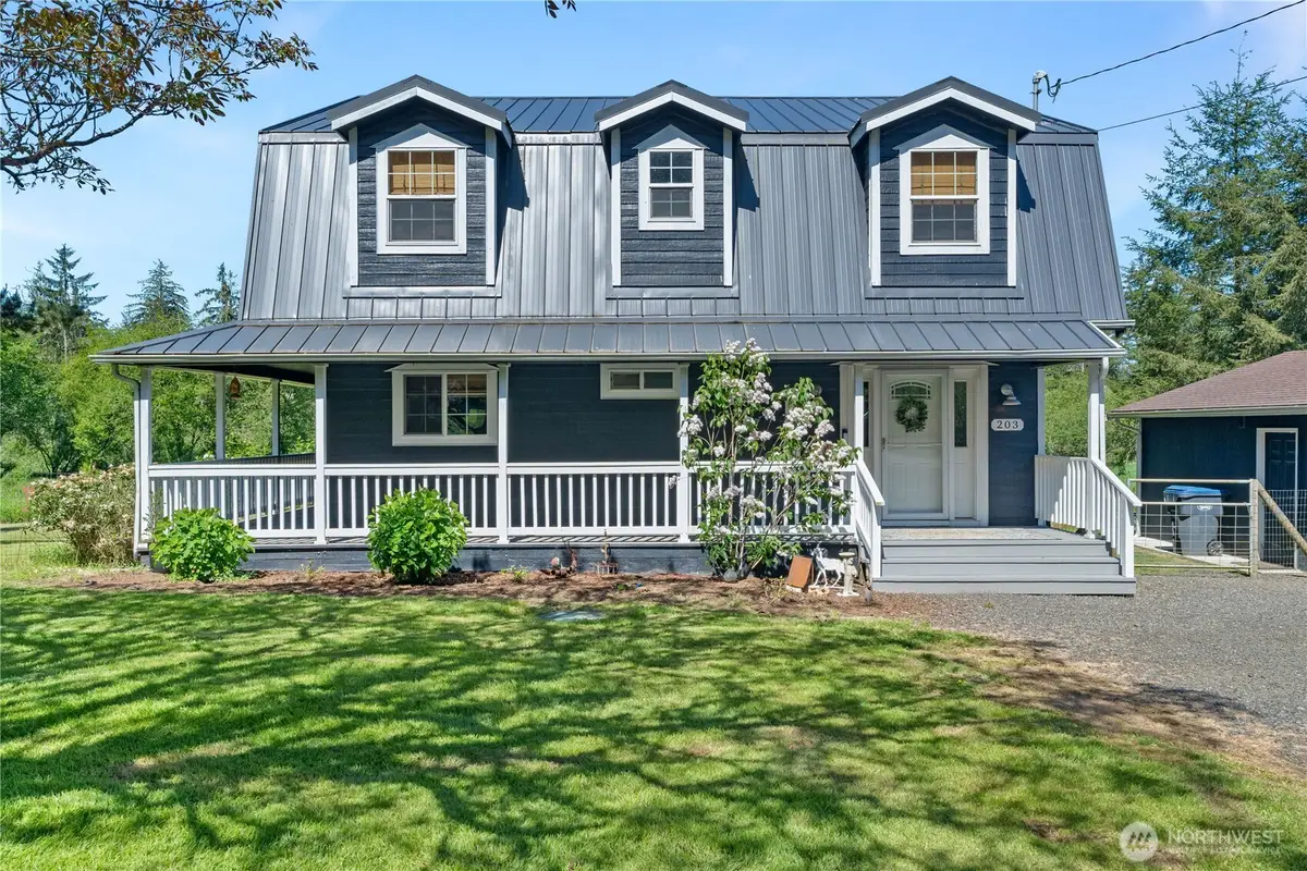 203 E Wishkah Road, Aberdeen, WA 98520 - #1