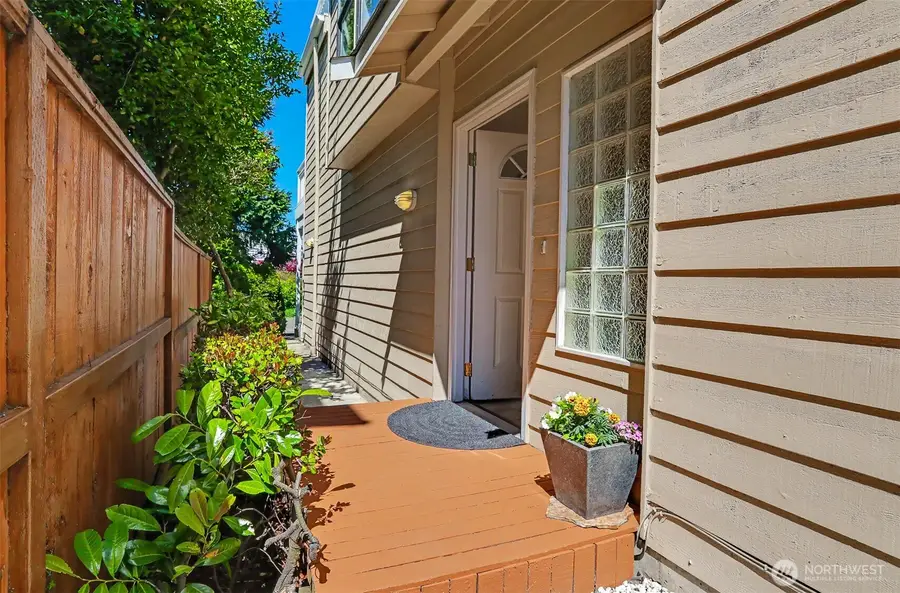 2631 NW 86th Street, Seattle, WA 98117 - #2