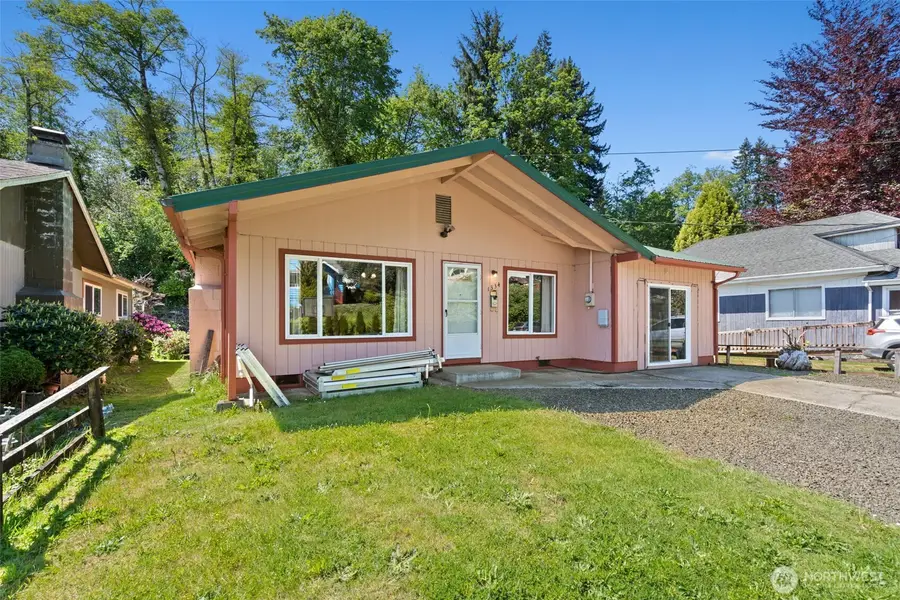1334 Larch Street, Raymond, WA 98577 - #3