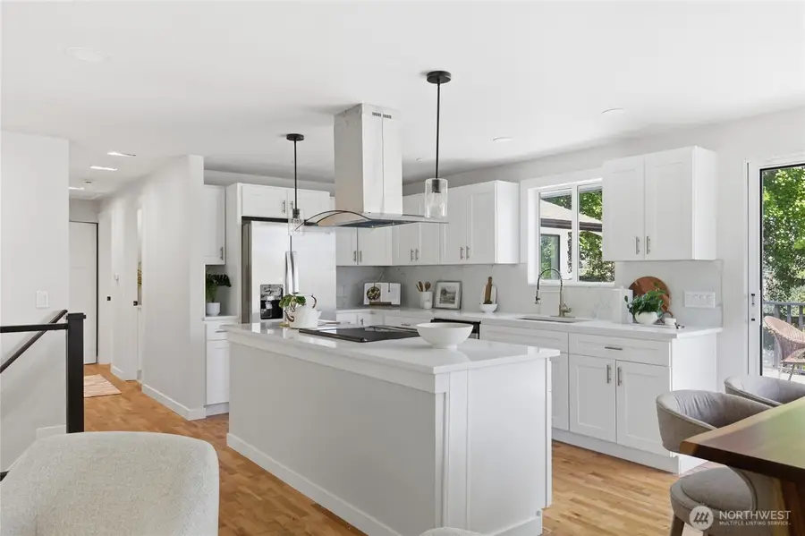 2830 23rd Avenue W, Seattle, WA 98199 - #3