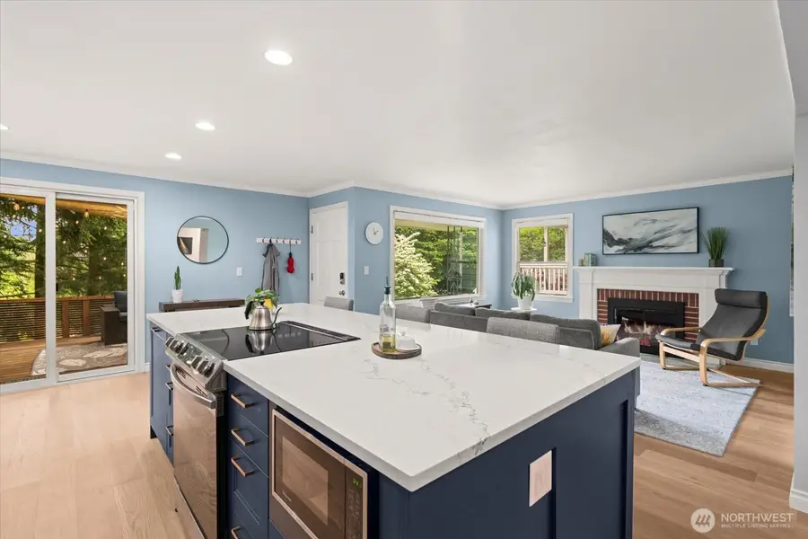 2129 42nd Avenue Sw, Seattle, WA 98116 - #2