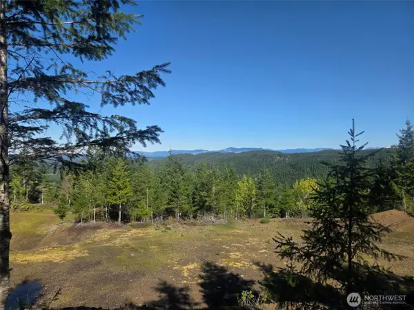 7241 W Cloquallum Road, Shelton, WA 98584