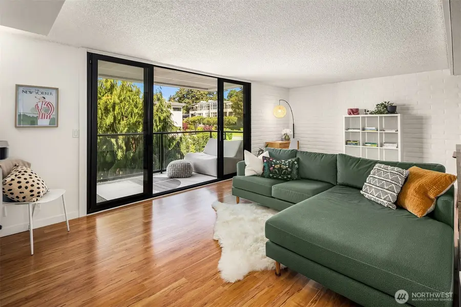 9909 NE 1st #306, Bellevue, WA 98004 - #3