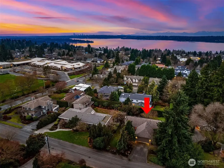 6507 113th Avenue Ne, Kirkland, WA 98033 - #3