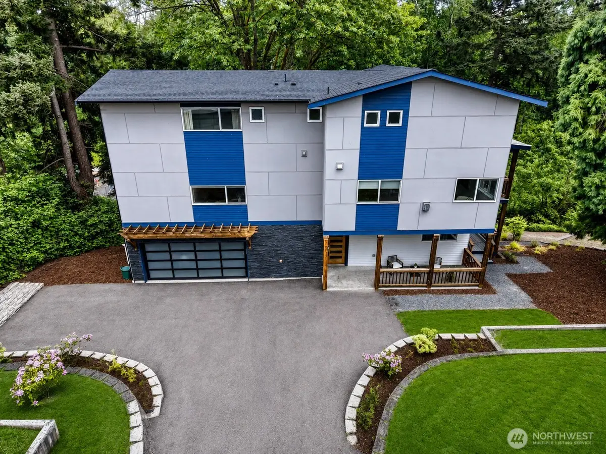 5942 21st Avenue Sw, Seattle, WA 98106 - #1
