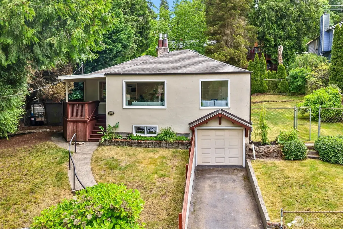 8800 Ravenna Avenue Ne, Seattle, WA 98115 - #1