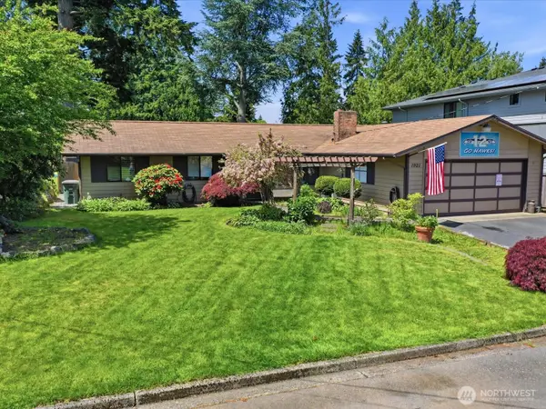 1921 169th Avenue Ne, Bellevue, WA 98008