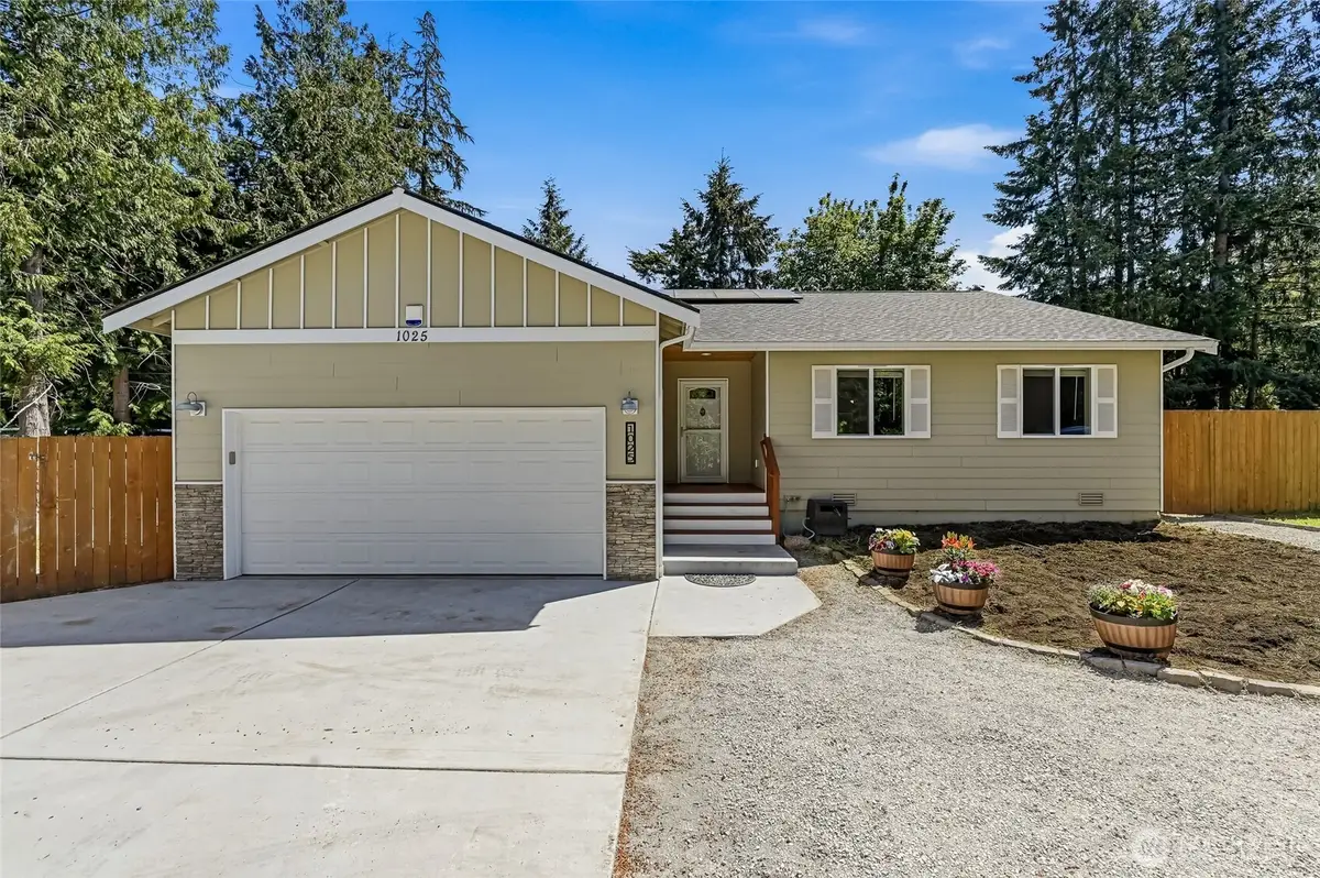 1025 Loganberry Ln, Camano Island, WA 98282 - #1
