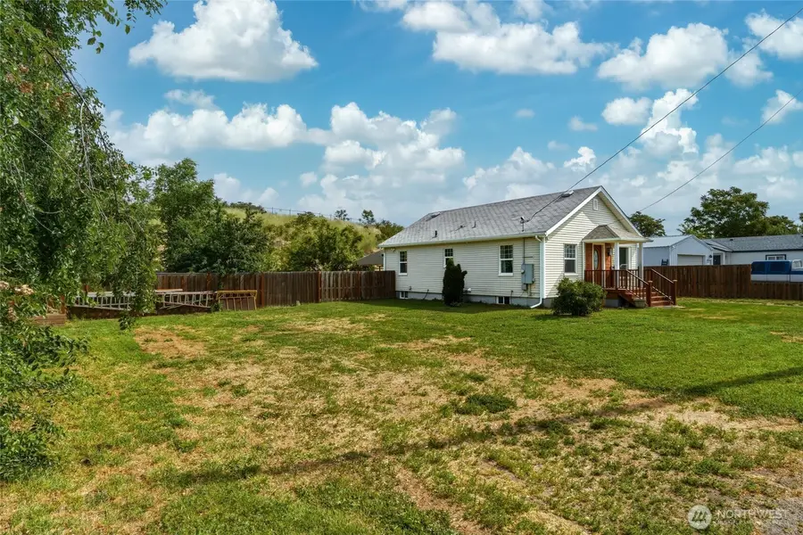 748 Carrie Avenue, Walla Walla, WA 99362 - #2