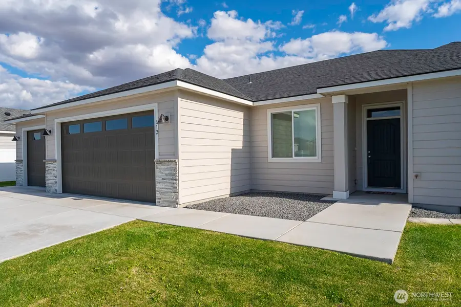 912 7th Avenue Ne, Ephrata, WA 98823 - #2