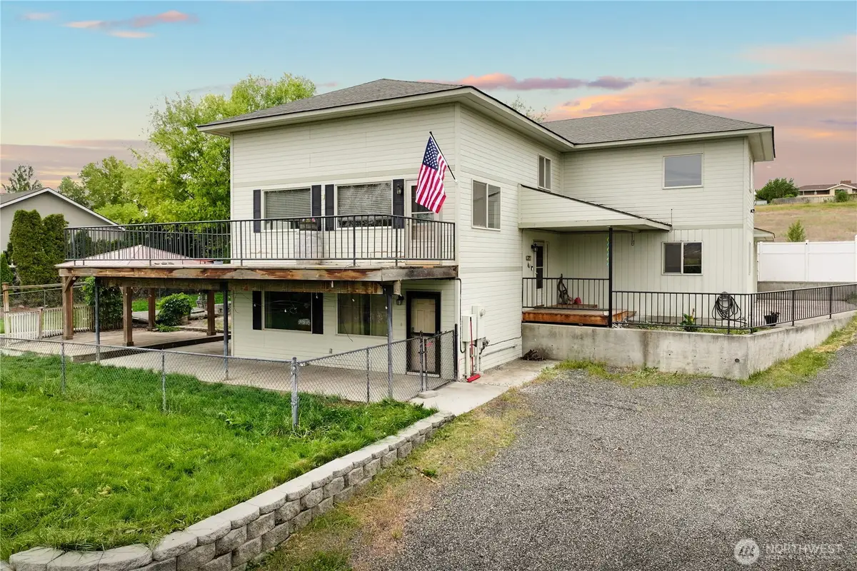 1605 S 80th Avenue, Yakima, WA 98902 - #1