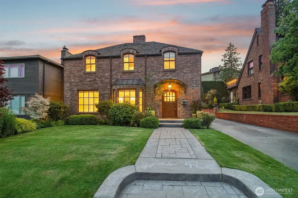 2017 36th Avenue W, Seattle, WA 98199 - #1