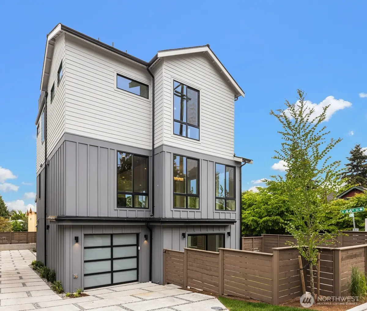 102 NE 44th Street, Seattle, WA 98105 - #1