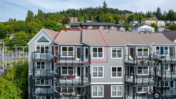 705 N State Street #404, Bellingham, WA 98225