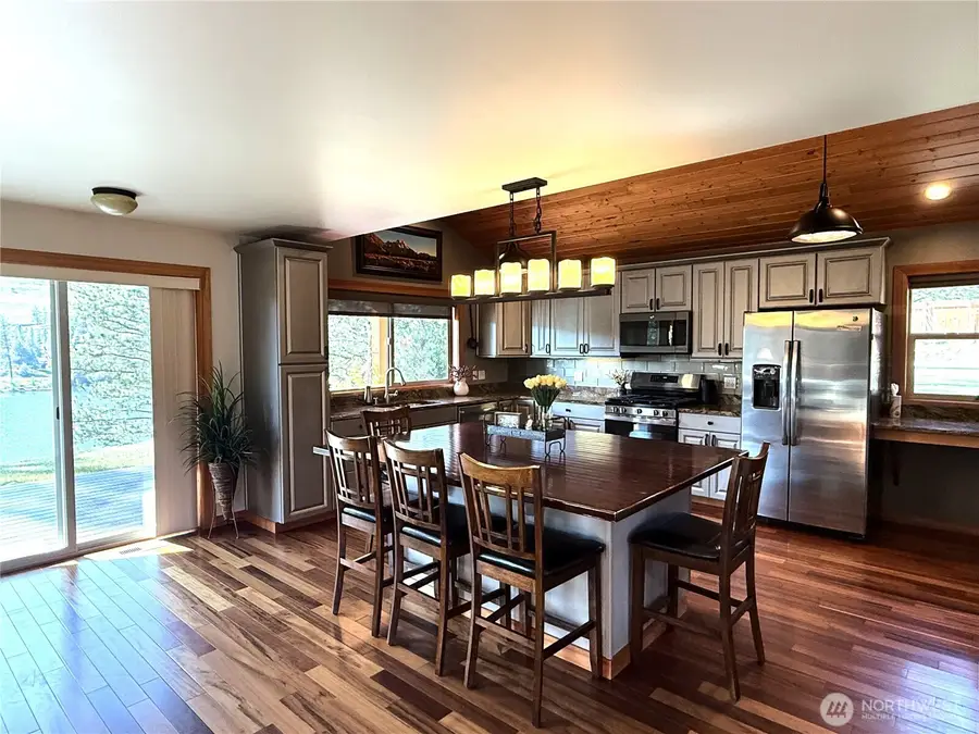 8 Julian Bay, Republic, WA 99166 - #2