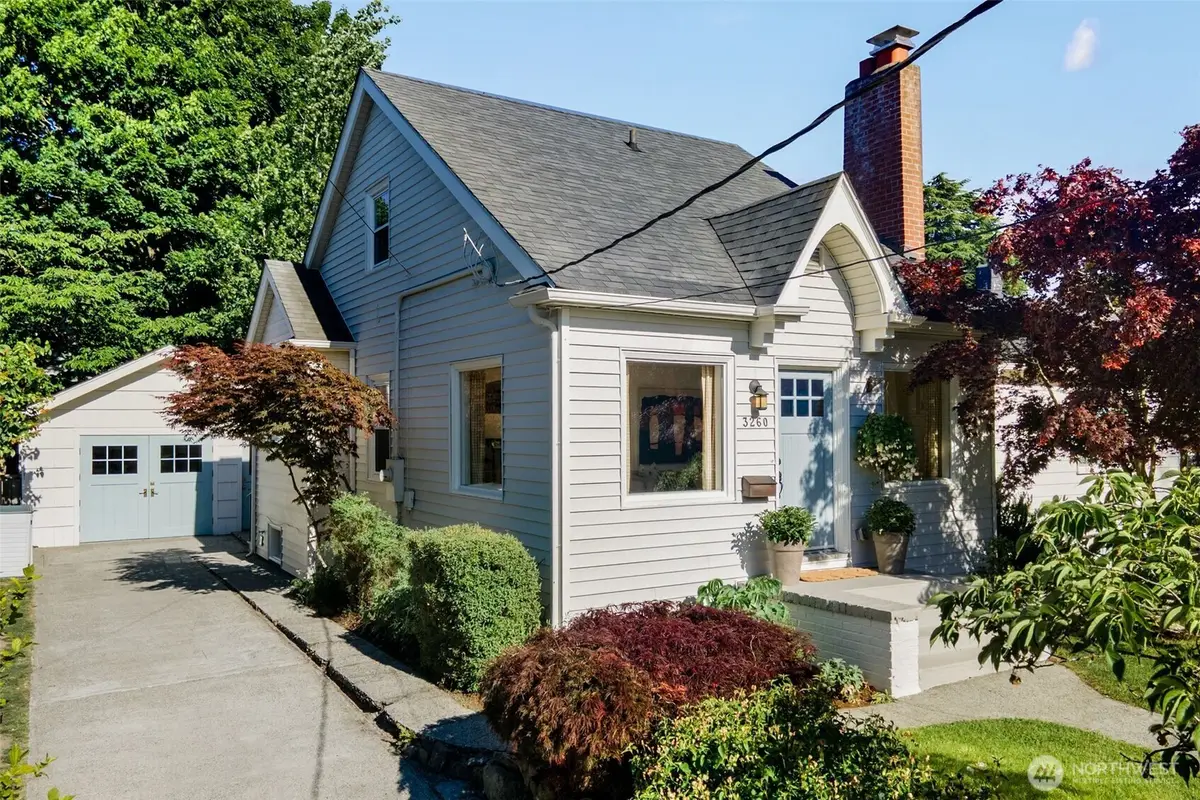 3260 42nd Avenue Sw, Seattle, WA 98116 - #1