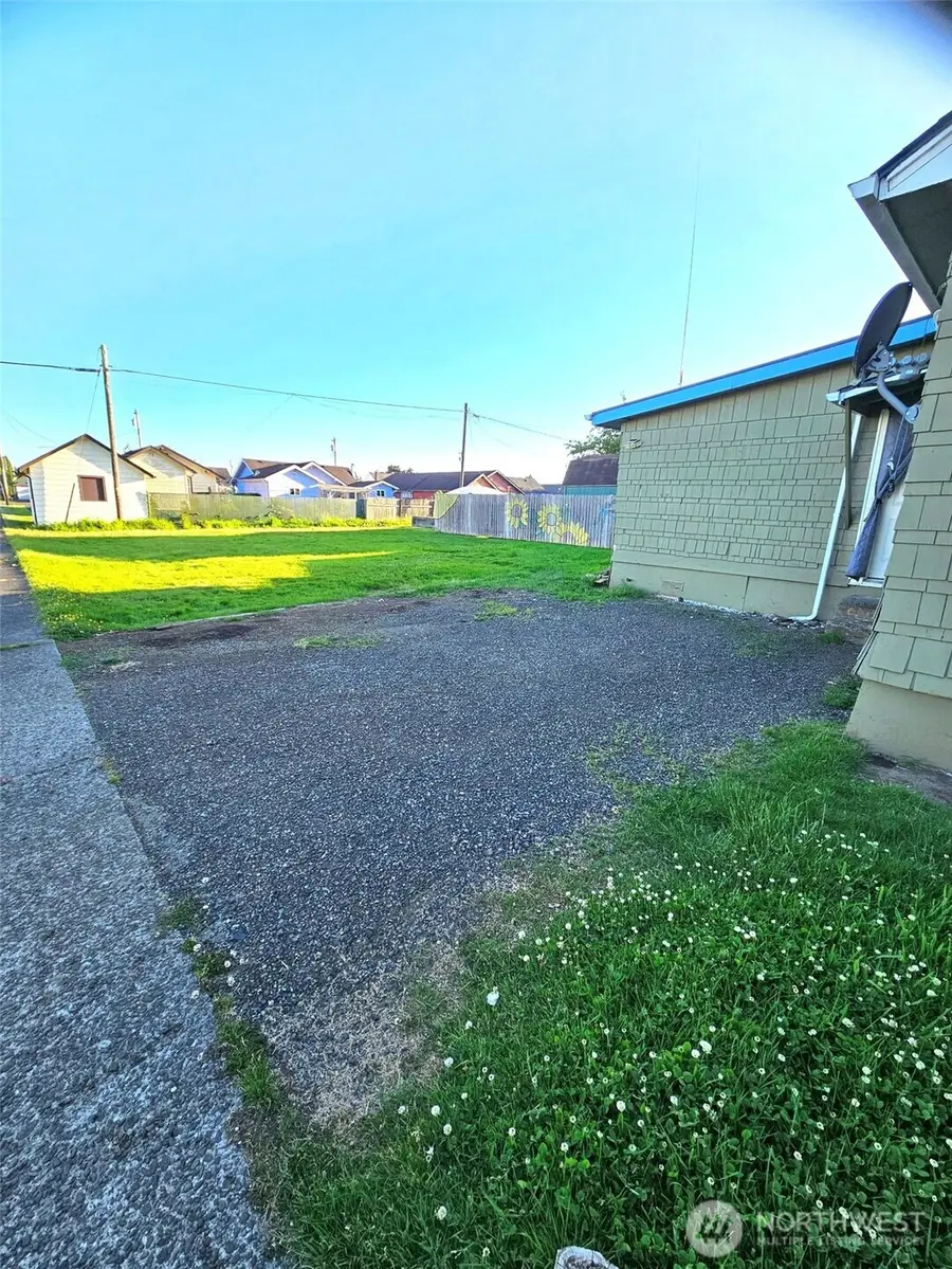 1401 Pacific Avenue, Aberdeen, WA 98520 - #3