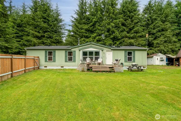 22221 S Forest Loop Road, Granite Falls, WA 98252