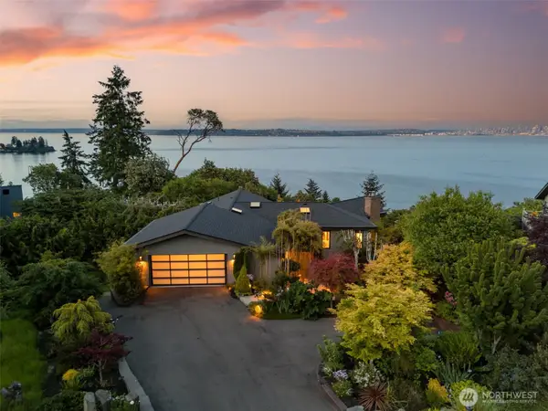 10847 Bill Point Bluff Ne, Bainbridge Island, WA 98110