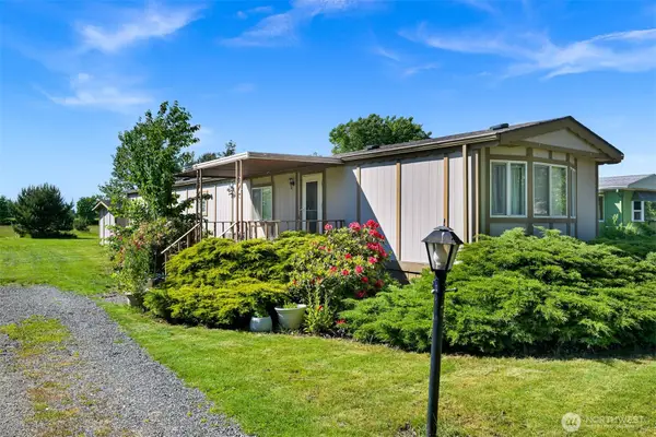 380 E Pole Road #13, Lynden, WA 98264